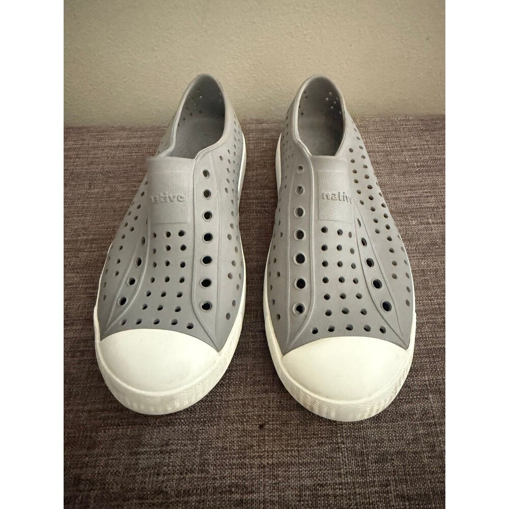 Youth NATIVE Jefferson Gray Slip on Rubber Water  Shoes Junior Size 4